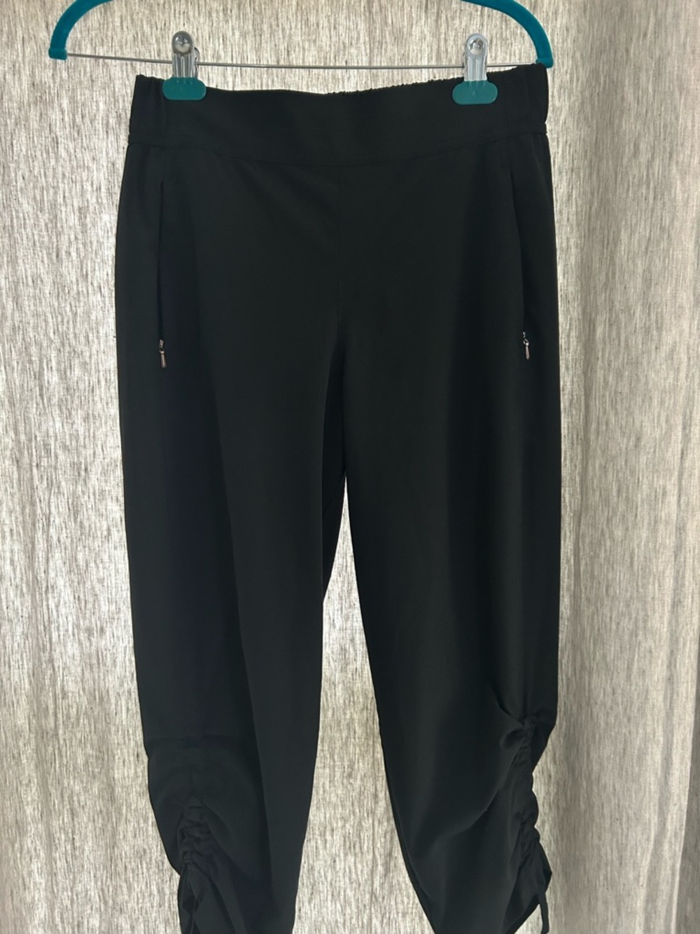 CALIA BY CARRIE UNDERWOOD JOURNEY RUCHED MID RISE CROP MEDIUM